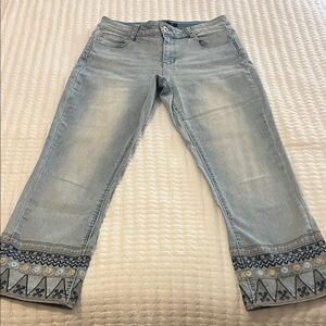 Women’s size 6 Embossed Charlie Jeans